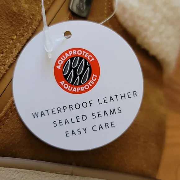 BLONDO Devin Camel Suede Waterproof Bootie - Picture 13 of 14